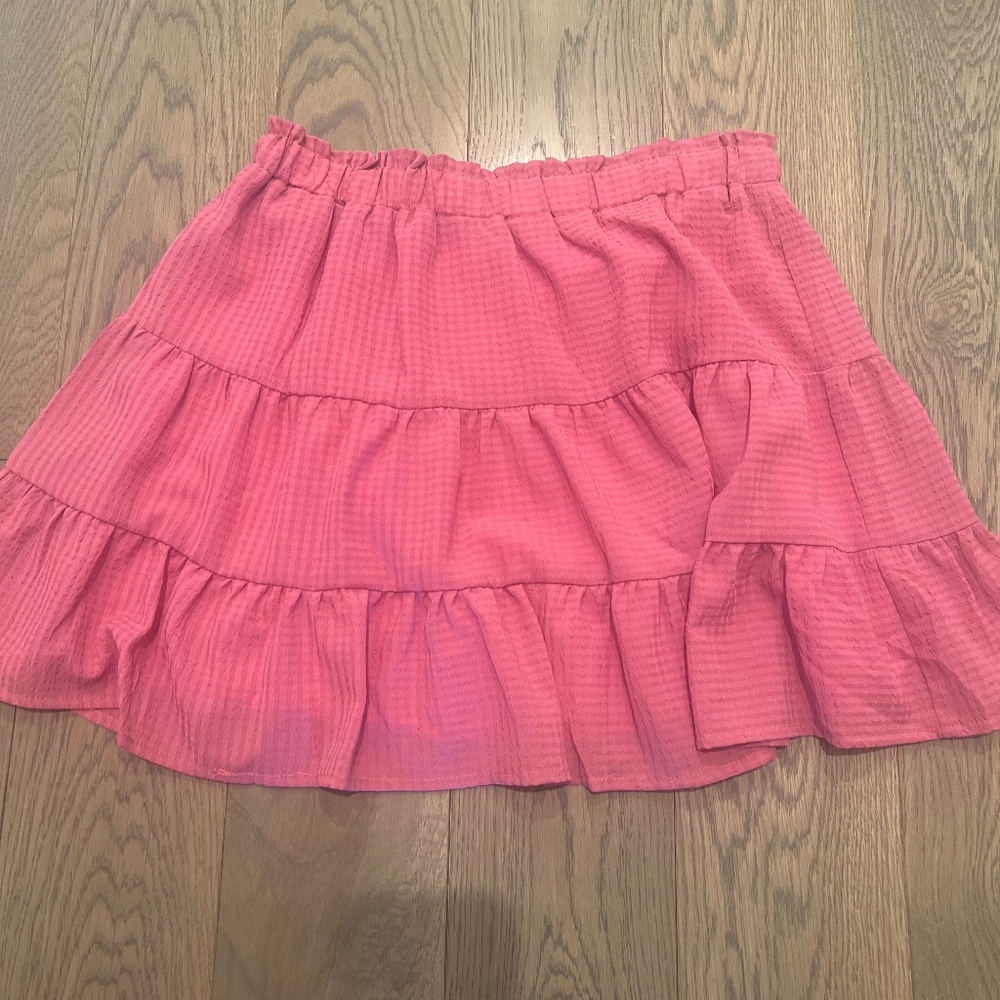 pink skirt